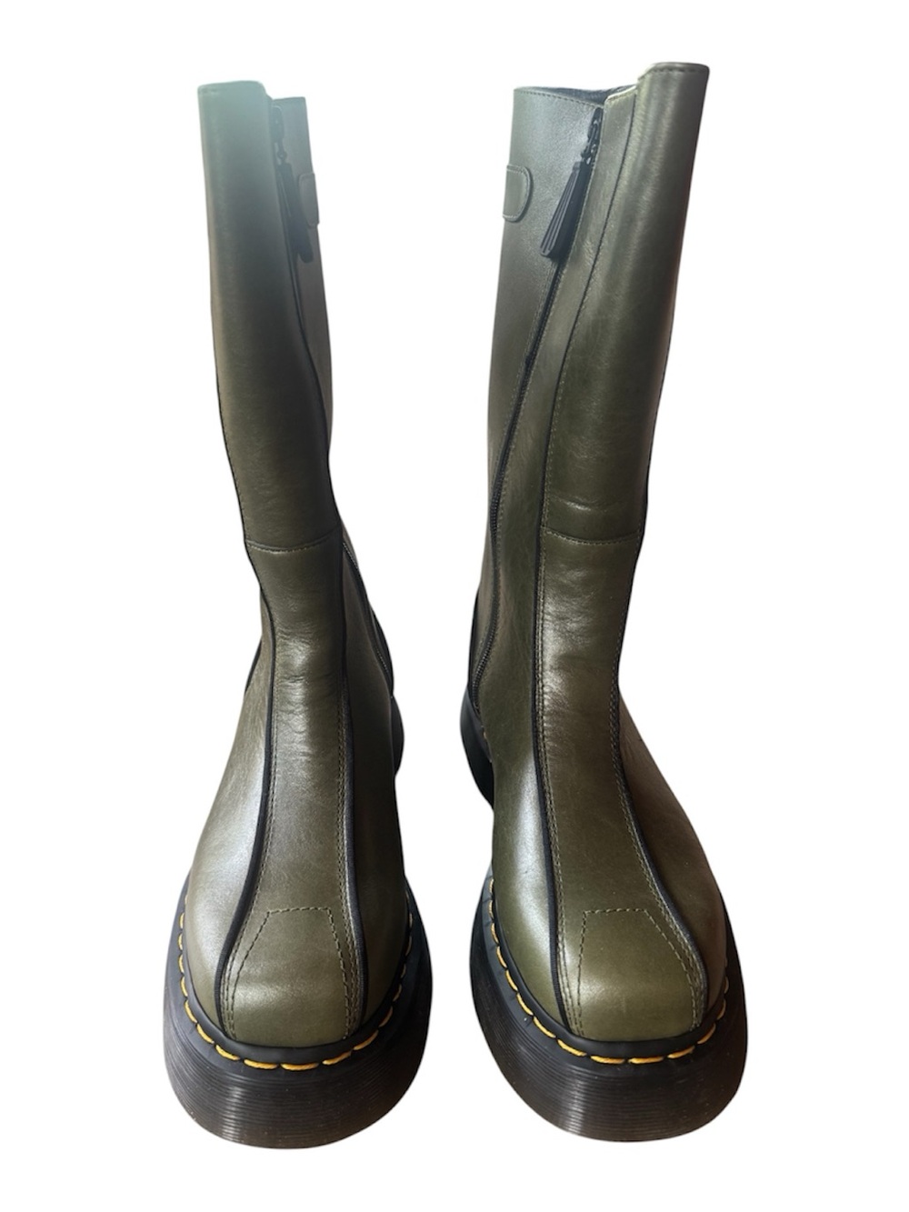 Dr Martens Buzz Hi Boot Olive Green Platform with Zip. NWT size US 7 EU38